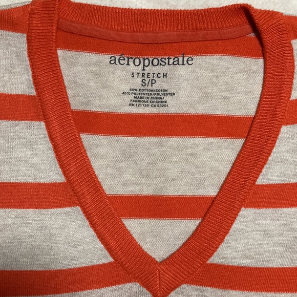 Aeropostale Striped V-Neck Sweater Small - Picture 2 of 9